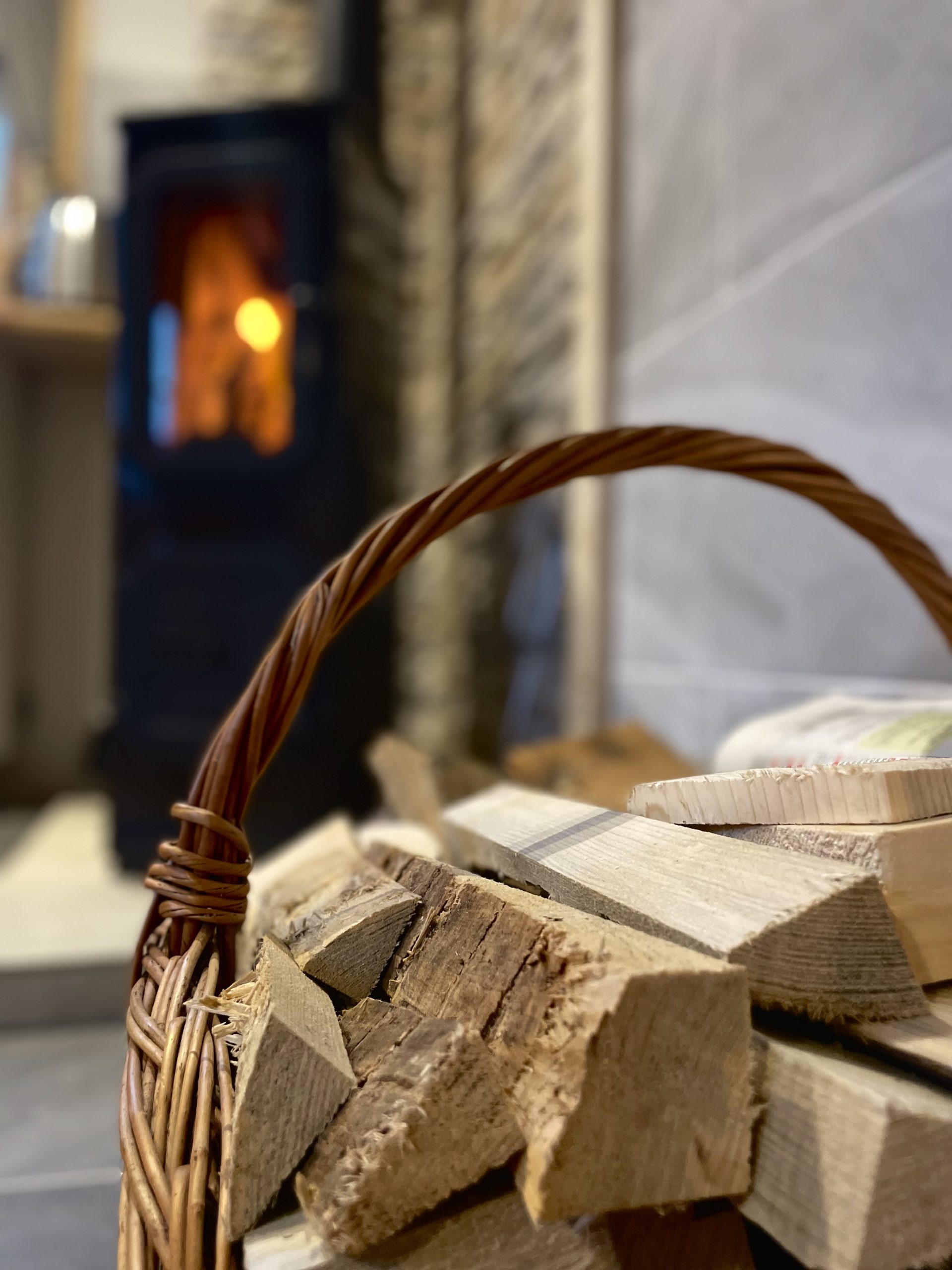 Rodltal-huetten_Rottenegg_Ferienhaus_GruBaer_Holzofen_Kamin